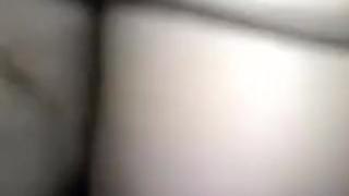 Мужчина ночью развлекается со своей милой сучкой