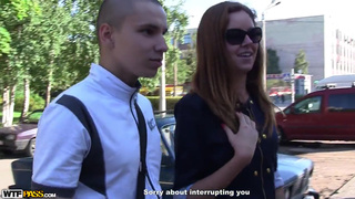 Развел русскую сучку на секс и вдул ей в попу