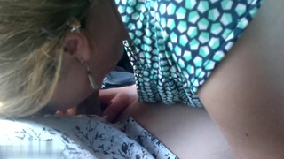 Минетик в машине от белорусской тетки