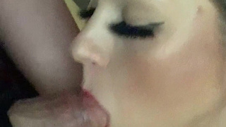 Пожалуйста выеби меня в рот! Давалка жаждет глубокого орала