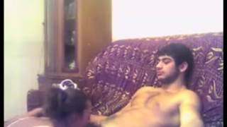 Красопетка на вебкамеру делает отличный отсос