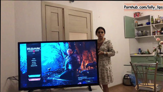 Русская мамочка Lolly Lips лишает девственности сынка