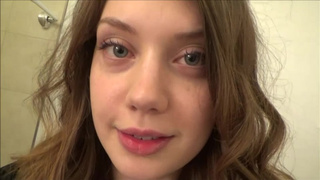 Брат дрючит двоюродную сестру в позе рачком