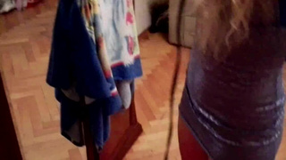 Благоверная дала в попочку, наглому кормильцу