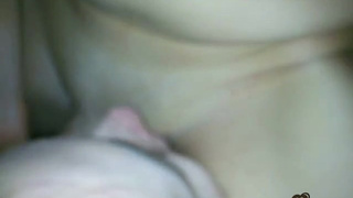 Чпокнул рыжую сучку рачком после того как она вылизала до блеска яйца и писюн