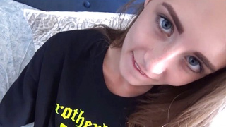 Старший брат развел сестру на инцест секс и дал в ротик